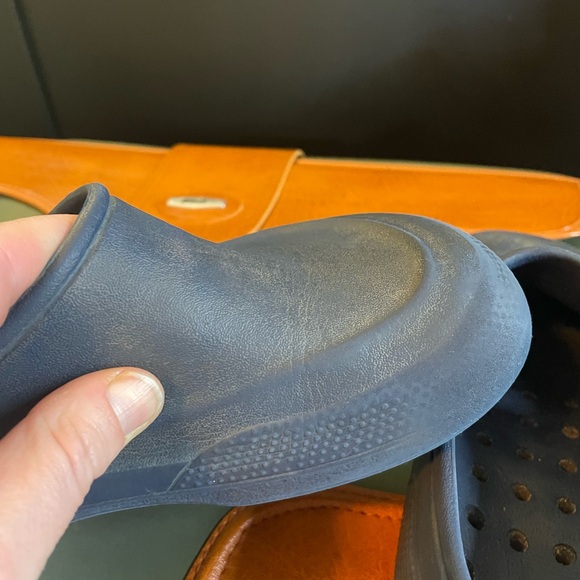 CROCS Blue Clogs - Picture 6 of 6